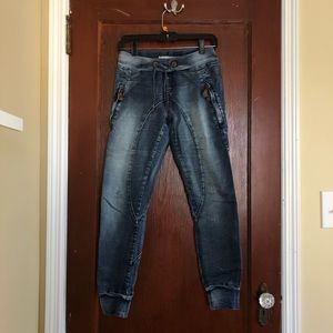 Denim joggers w. Leather details